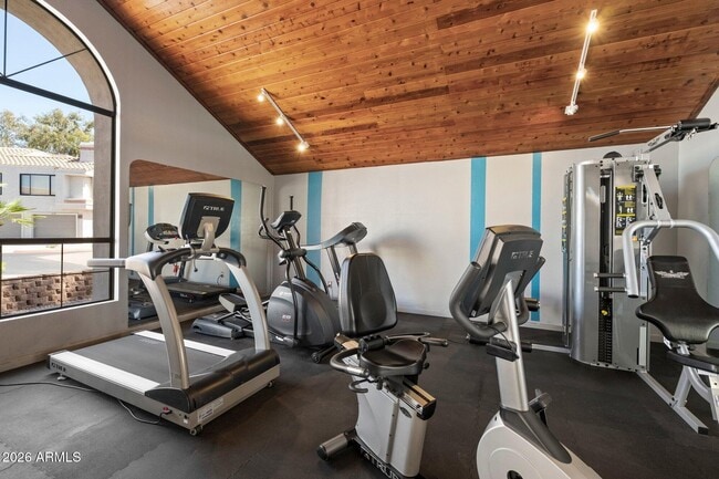 Building Photo - 10055 E Mountainview Lake Dr