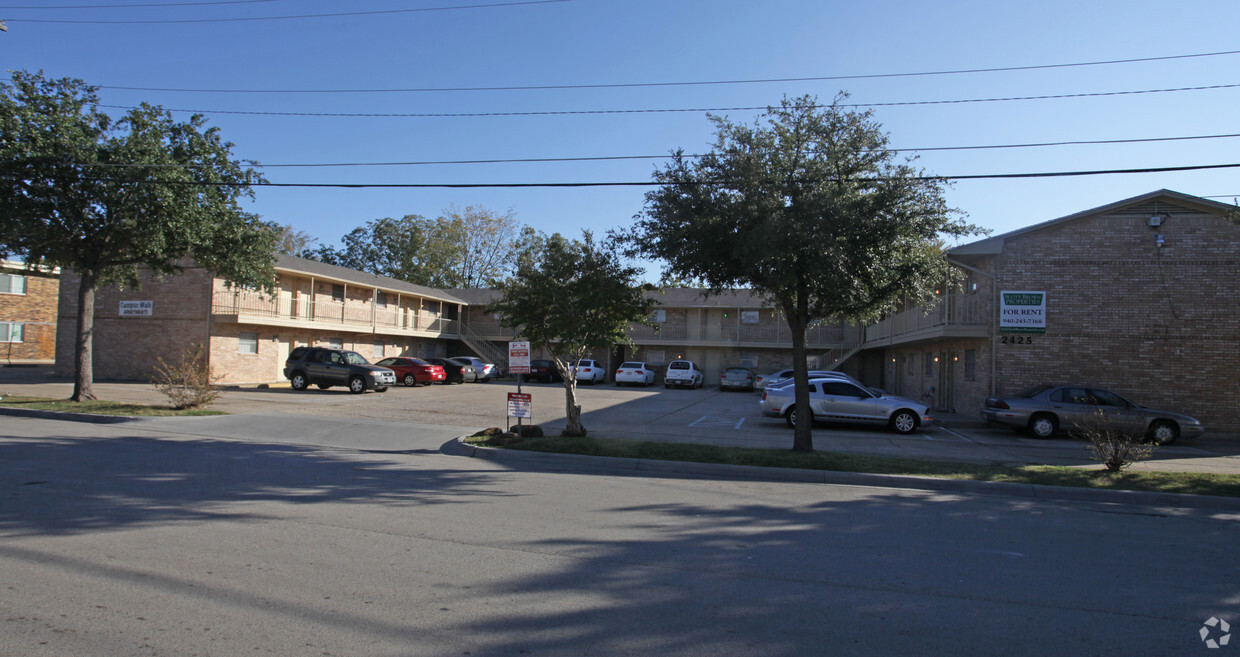 Primary Photo - Campus Walk Apartments