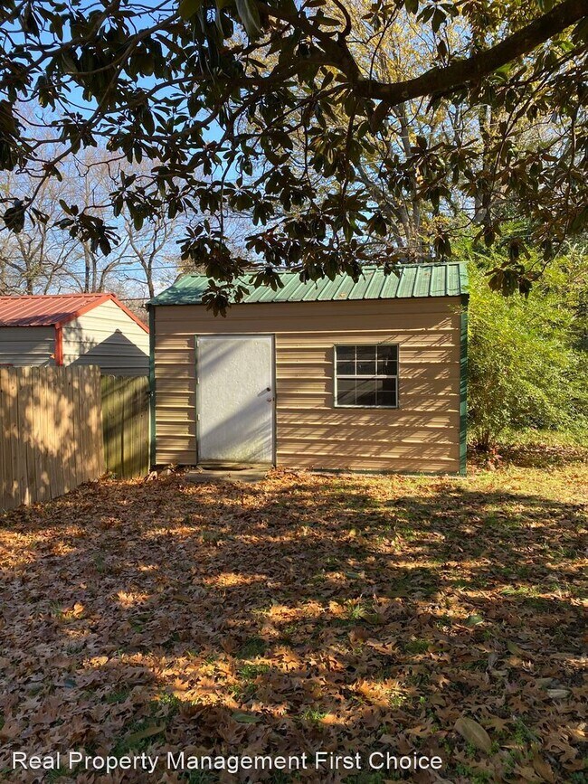 Building Photo - 4 br, 3 bath House - 1901 S 72nd Street