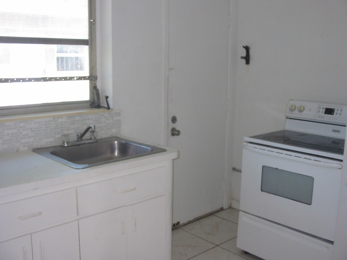 Foto del edificio - 13355 Arch Creek Rd