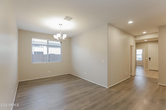 Building Photo - 2743 W Apollo Rd