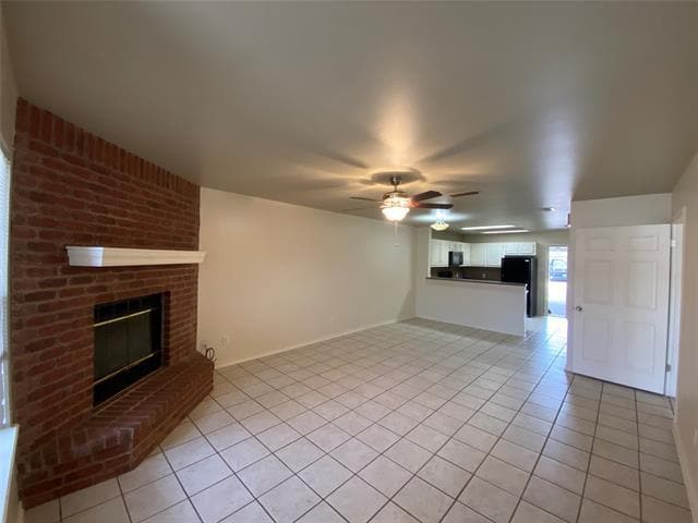 Building Photo - 3241 Lexington Dr
