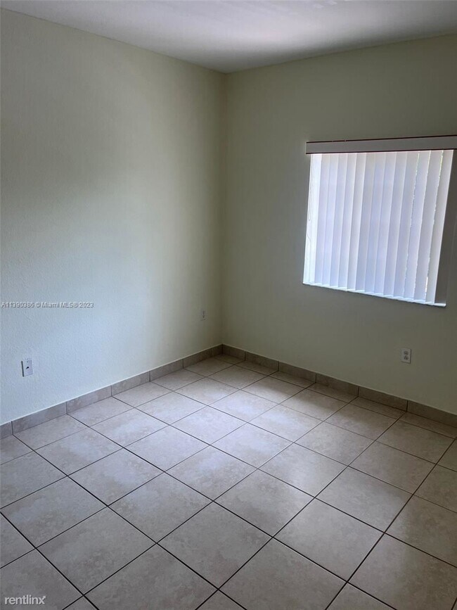 Foto del edificio - 4 br, 3 bath House - 1423 NE 40th Rd