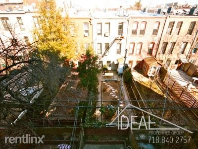 Building Photo - 482 12th St