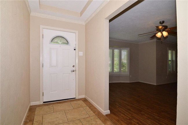 Building Photo - 5405 Enchanted Ln