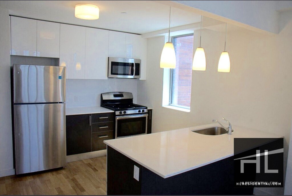 Building Photo - 1105 30th Rd