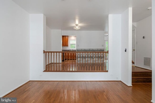 Building Photo - 8207 Cedar Landing Ct