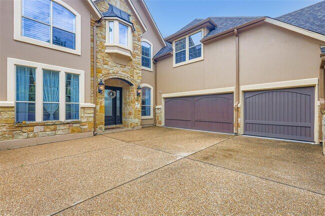 Foto del edificio - 217 Emerald Ridge Dr