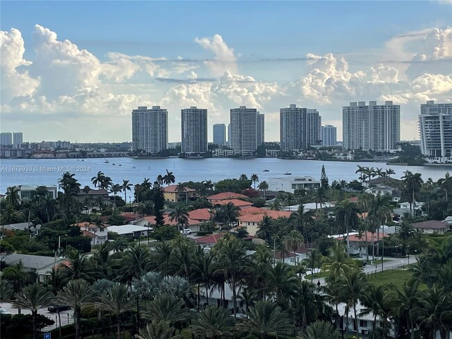 Building Photo - 18911 Collins Ave