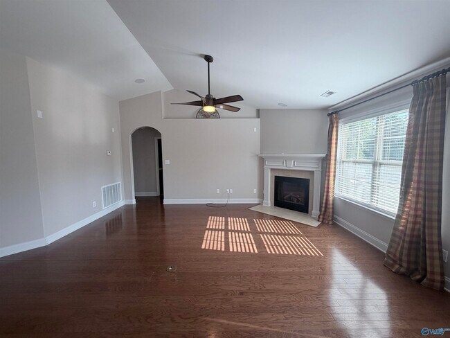 Foto del edificio - 110 Autumn Haven Ln