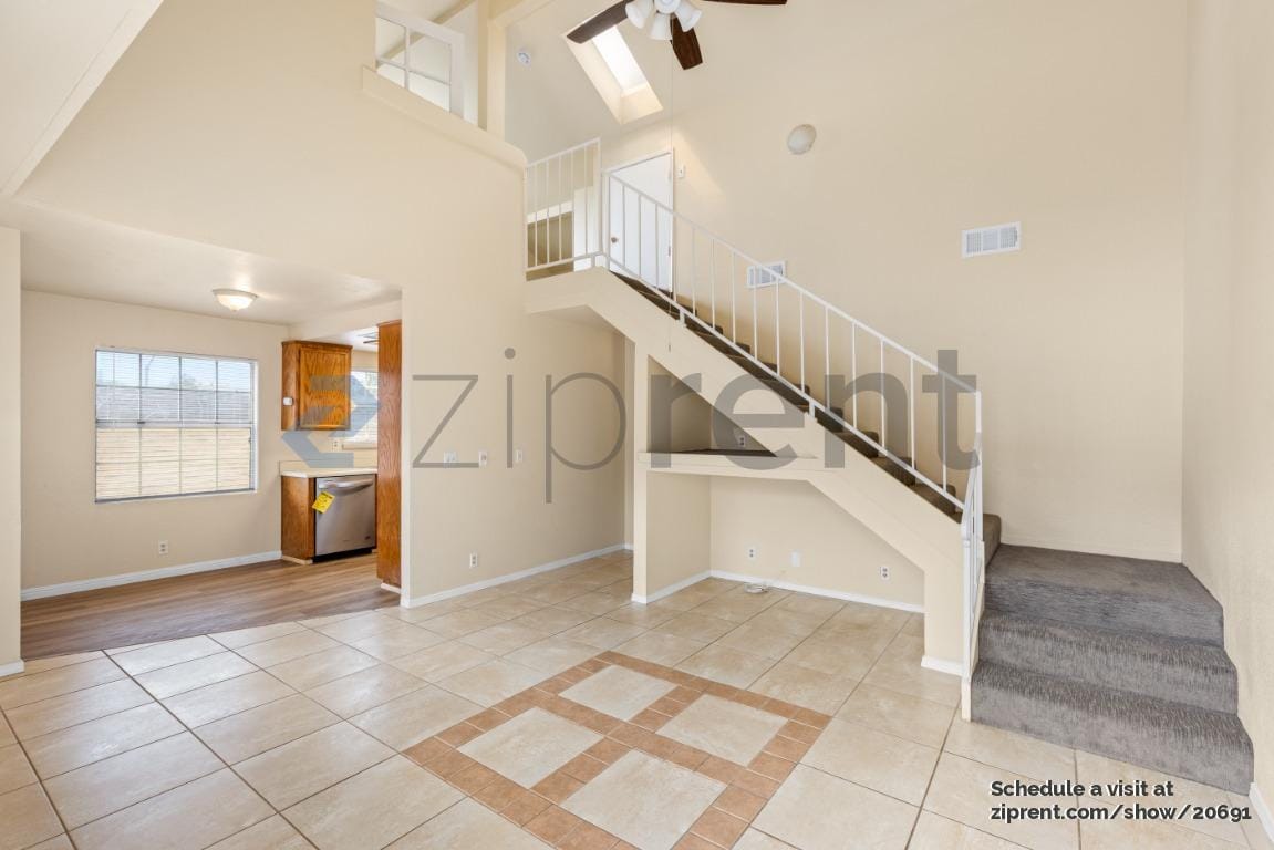Foto principal - 399 G St