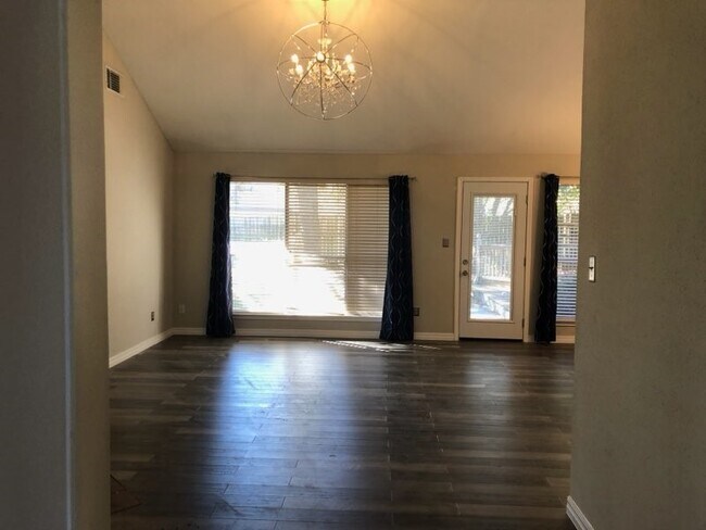 Foto del edificio - 19707 Auburn Park Ln