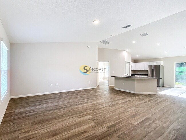 Building Photo - 587 Marion Oaks Pass