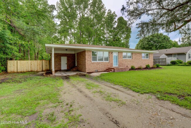 Foto del edificio - 4409 Blue Clay Rd