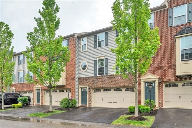 Building Photo - 1503 Pointe View Dr