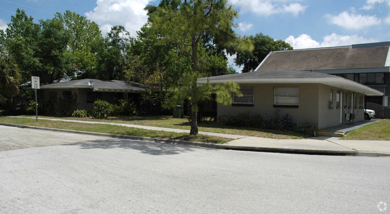 Building Photo - 542 Shoreview Ave