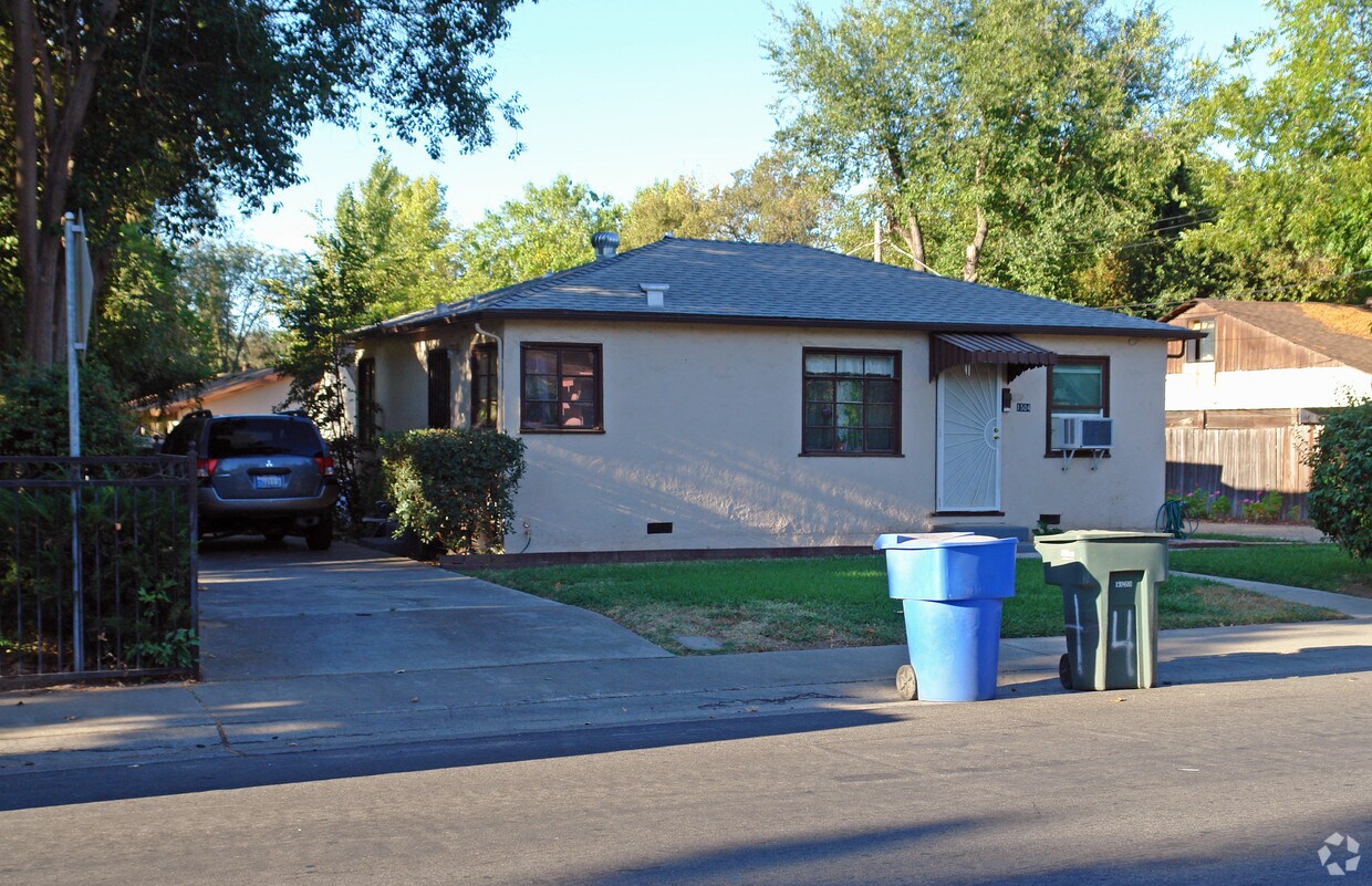 Building Photo - 1500 1502, 1504 Los Robles Blvd