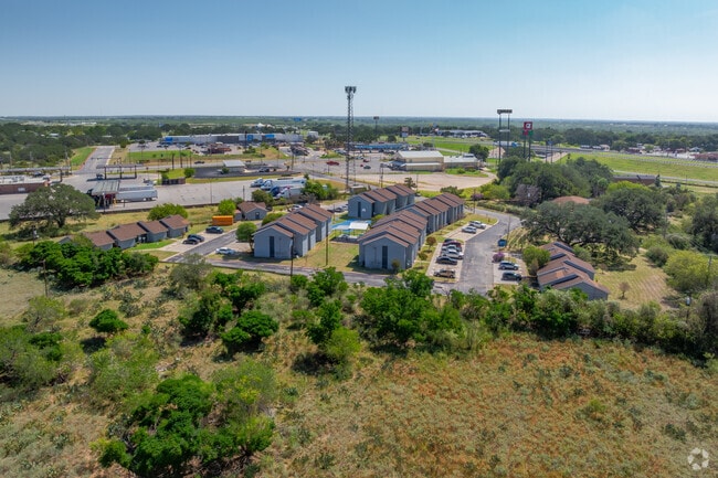 Building Photo - Devine Place Apartments