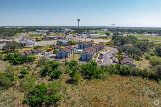 Foto del edificio - Devine Place Apartments