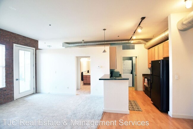 Building Photo - 7700 E 29th Ave