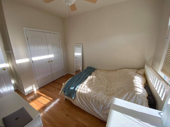 Foto del edificio - 4577 Derring Ln