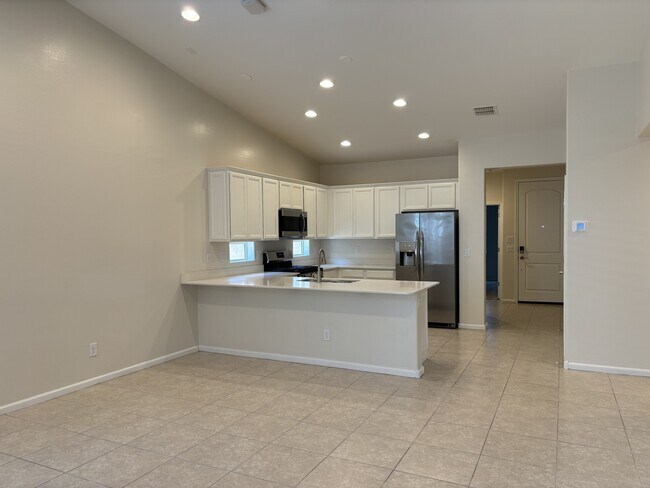 Building Photo - 7411 N 123rd Dr
