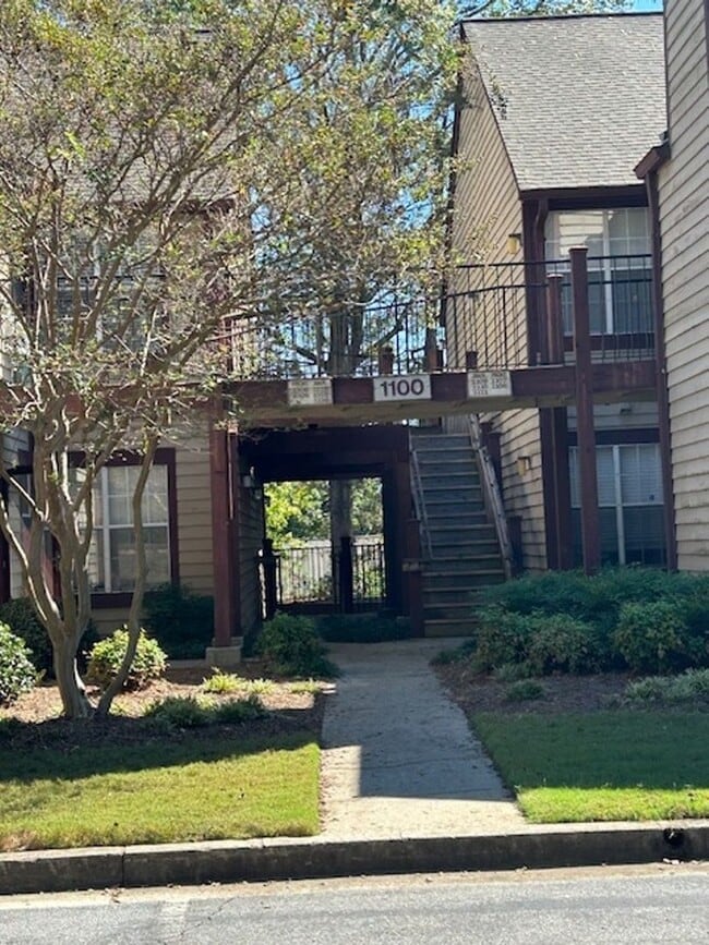 Building Photo - 1112 Sandy Ln Dr