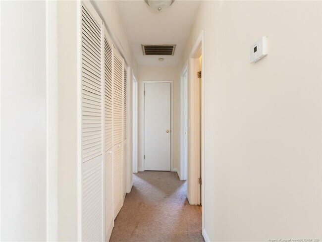 Building Photo - 642 Mosswood Ln