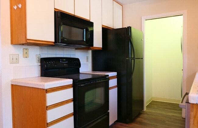 Foto del edificio - 695 S Knickerbocker Dr