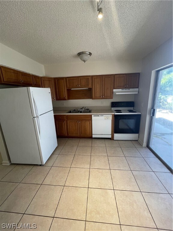 Building Photo - 1560 Colonial Blvd