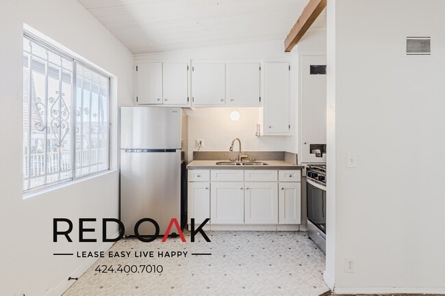 Building Photo - 128 S Normandie-G