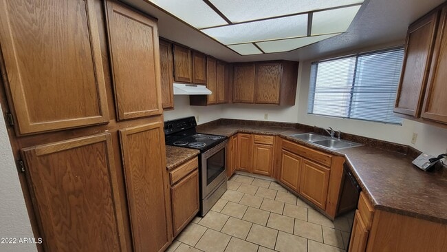 Building Photo - 9201 N 47th Dr