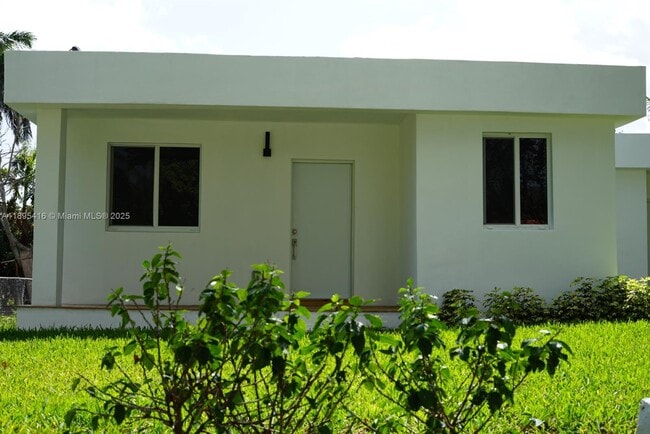 Foto del edificio - 1450 NE 147th St