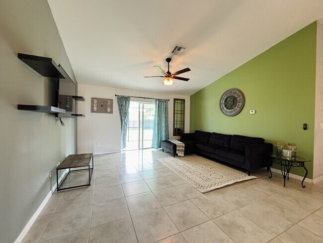 Building Photo - 2417 NW 29th Street ~ Charming NW Cape Cor...
