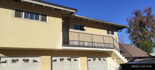 Foto del edificio - 909 W Hellman Ave