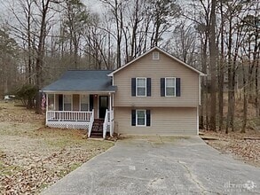 Building Photo - 476 Halehaven Drive Douglasville GA
