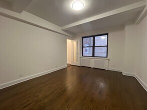 Building Photo - 20 Fifth Avenue