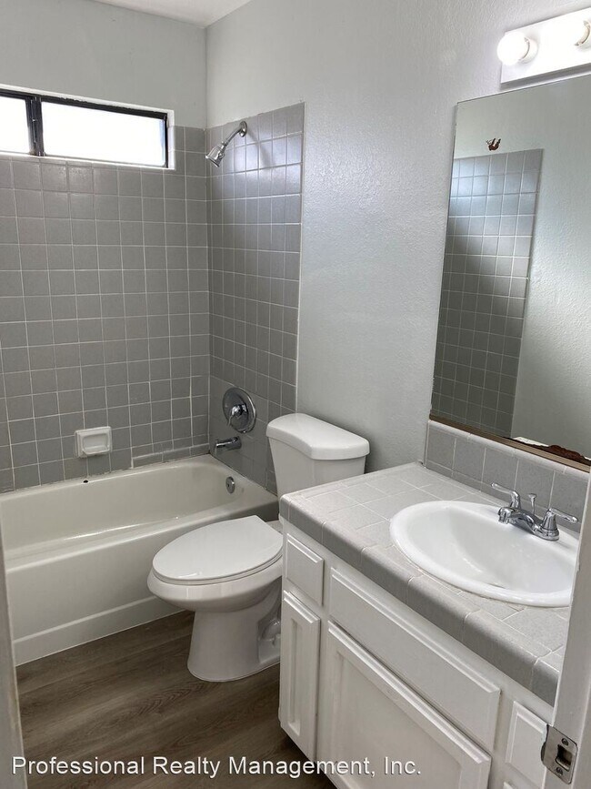 Building Photo - 3 br, 2.5 bath House - 9004 COULTER CT.