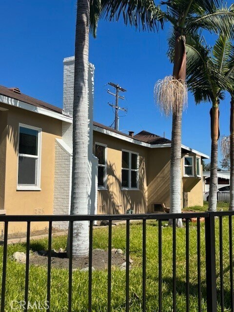 Building Photo - 726 S Harbor Blvd
