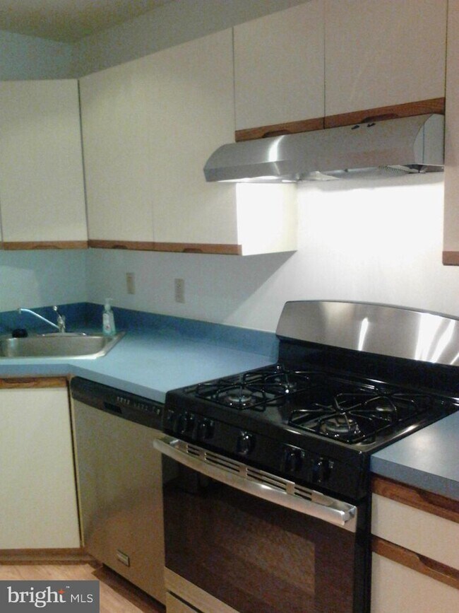 Foto del edificio - 520 Steeplechase Ct