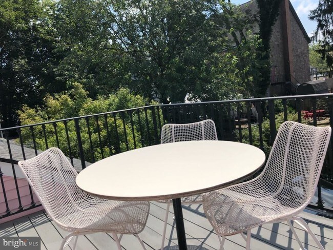 Foto del edificio - 9 W Bridge St