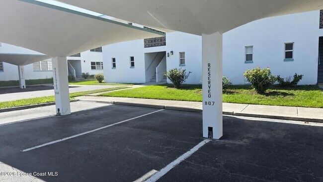 Foto del edificio - 8401 N Atlantic Ave