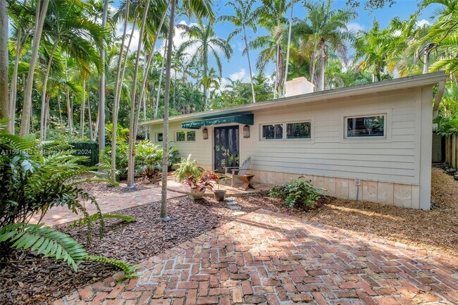 Building Photo - 3624 Palmetto Ave