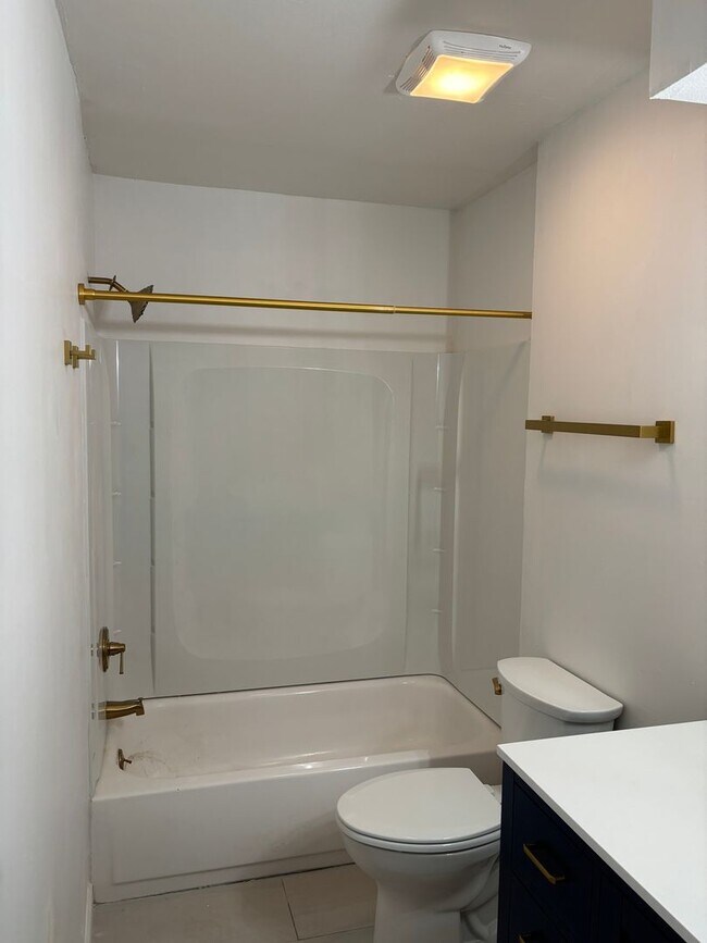 Foto del edificio - Charming 1BR Condo in Tulsa