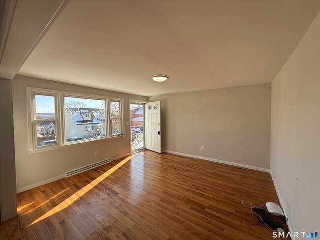 Foto del edificio - 132 Hillside Ave