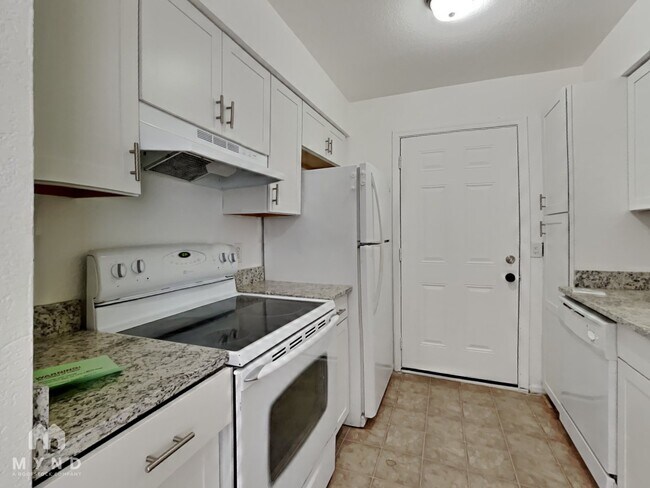 Foto del edificio - 6657 W Ocotillo Rd