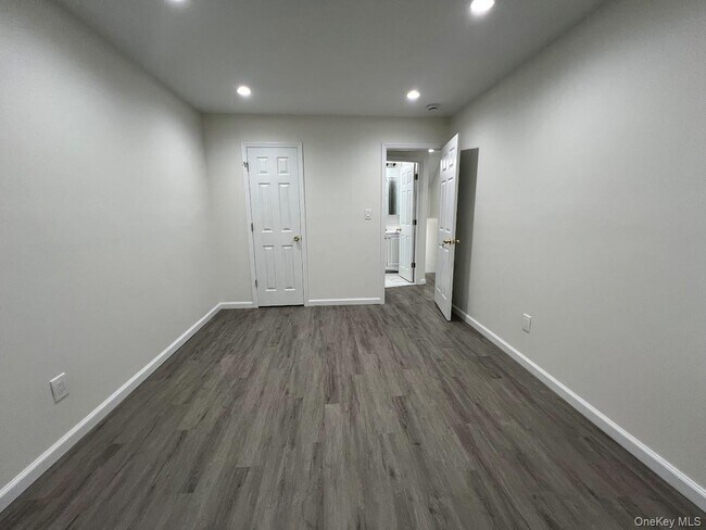 Foto del edificio - 48-32 59th St