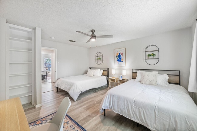 Foto del edificio - 11906 Blueridge Mountains Dr