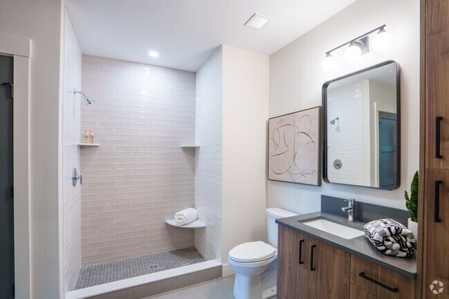 1 habitación, 1 baño - 819 pies cuadrados - Baño - 100 Plank
