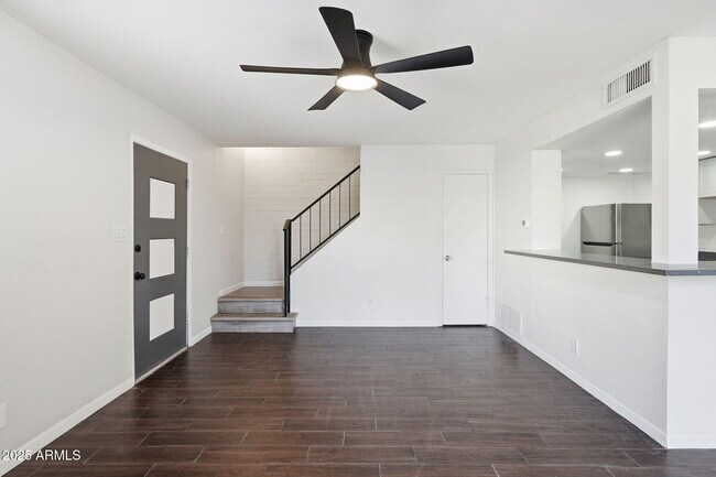 Foto del edificio - 4163 N 81st St